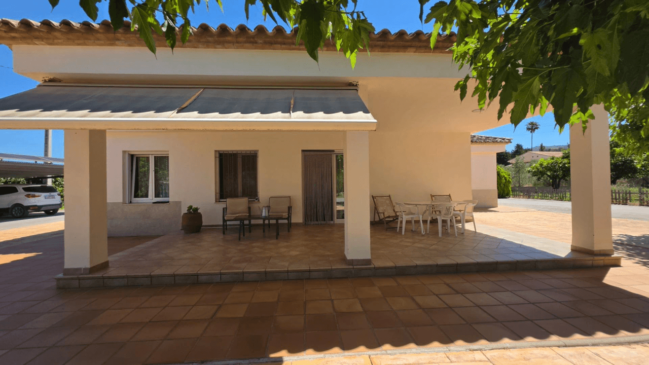 Villa for Sale in Ontinyent