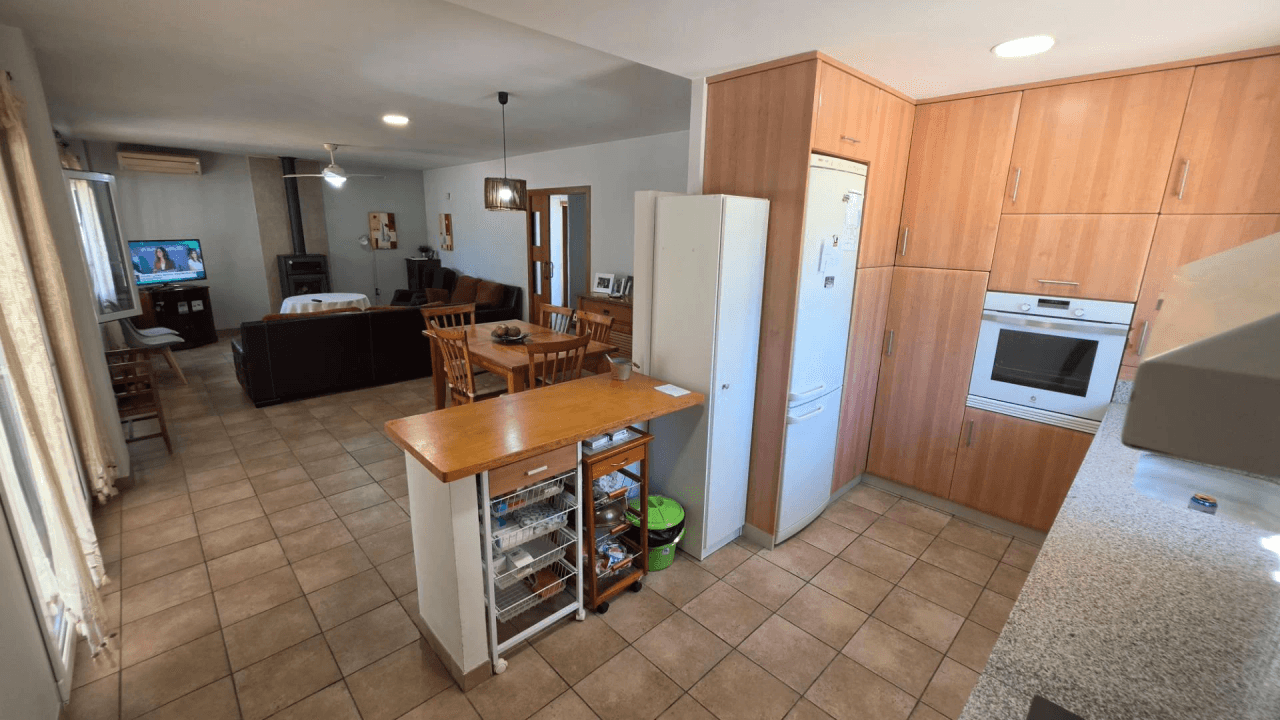 Villa for Sale in Ontinyent