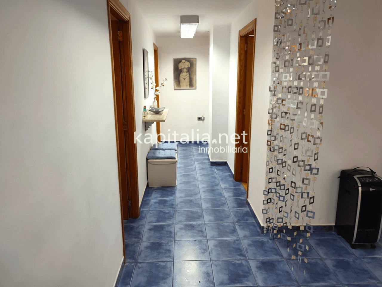 LOCAL COMERCIAL A LA VENTA EN ONTINYENT, UBICADA EN ZONA CENTRICA.