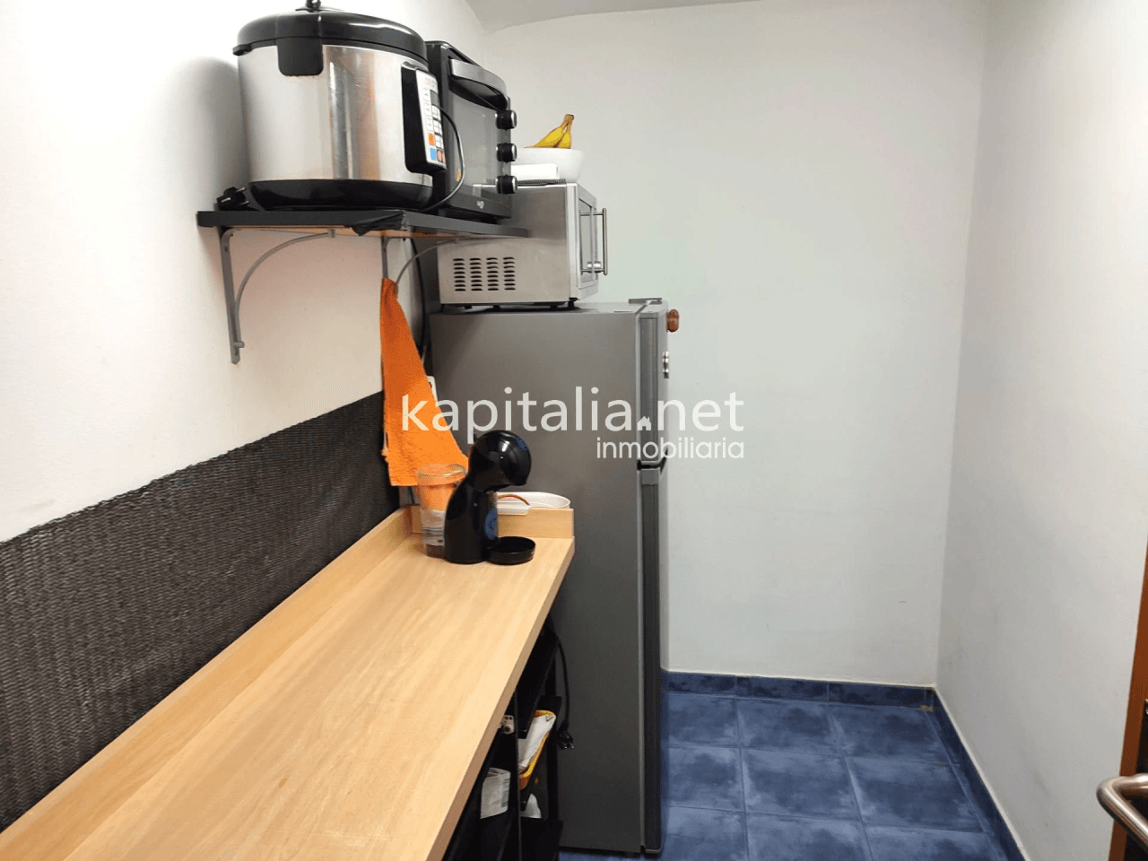 LOCAL COMERCIAL A LA VENTA EN ONTINYENT, UBICADA EN ZONA CENTRICA.