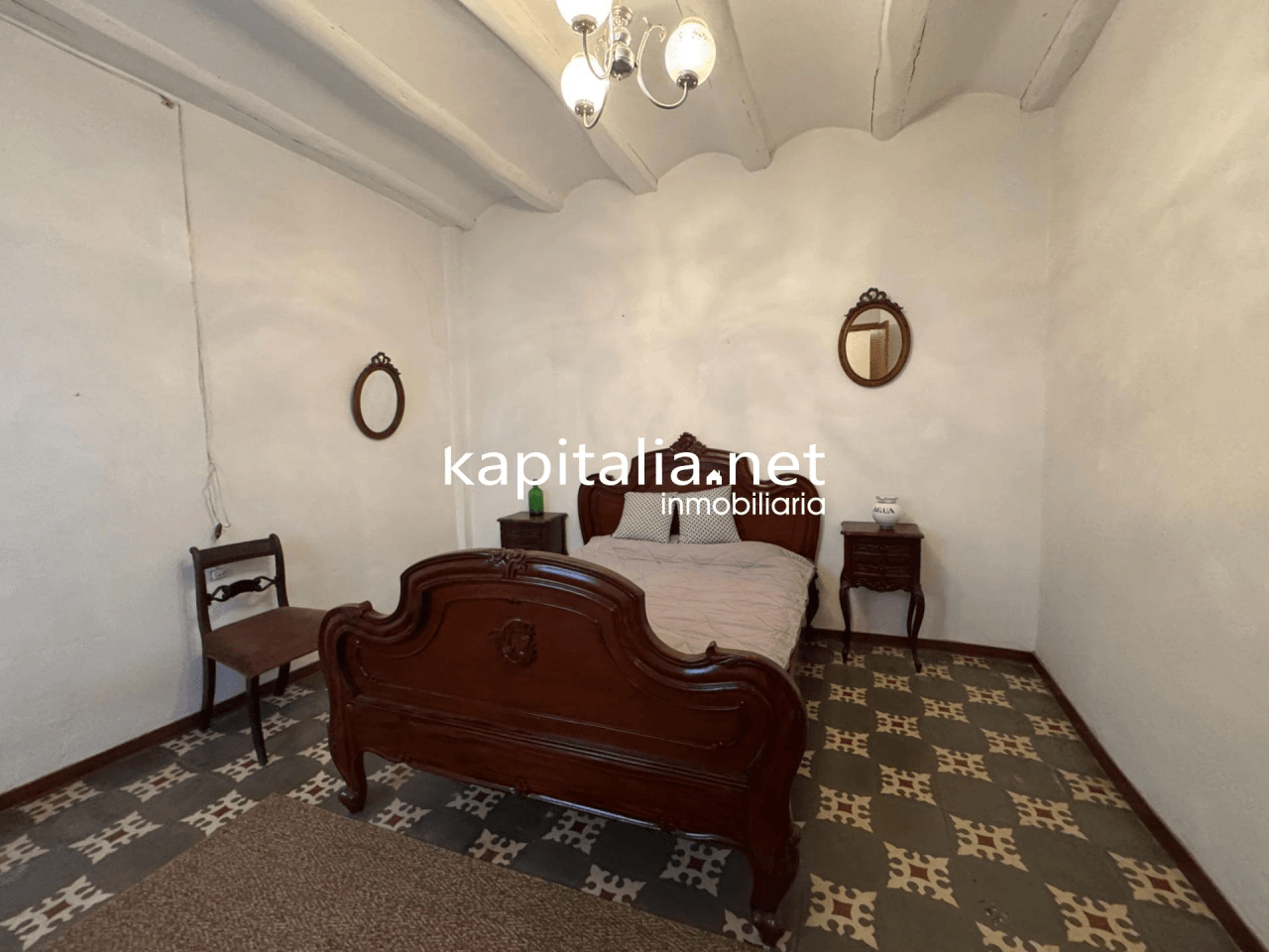 Casa de tres plantas a la venta en Ontinyent