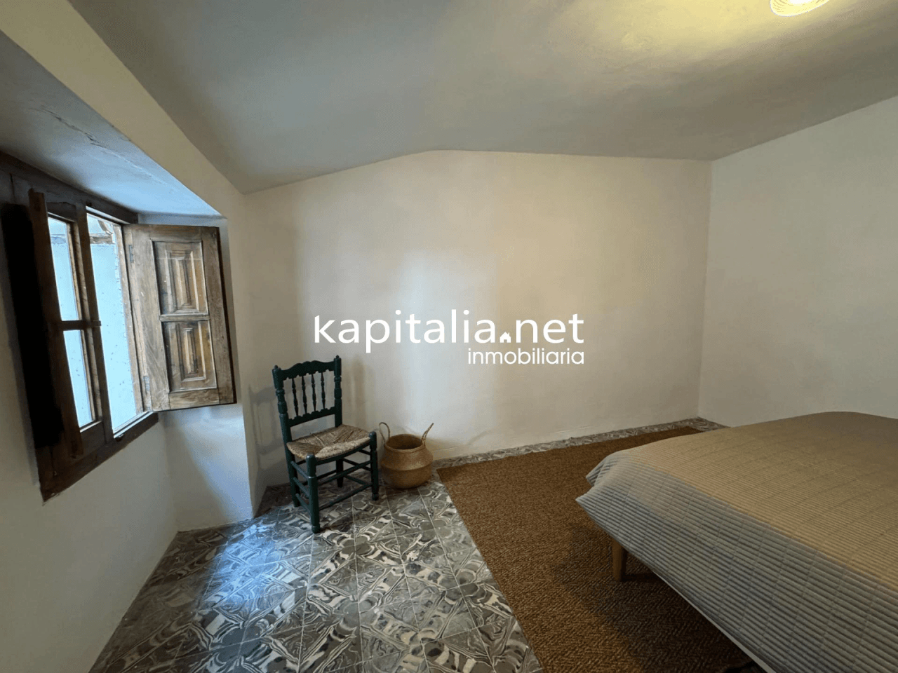 Casa de tres plantas a la venta en Ontinyent