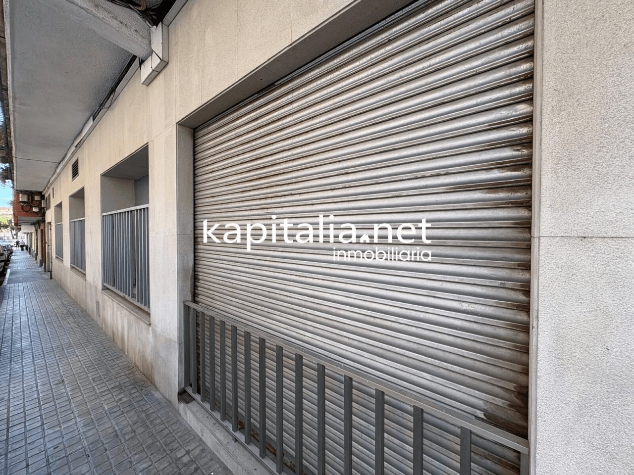 SE TRASPASA BAR- RESTAURANTE TOTALMENTE EQUIPADO LISTO PARA EMPEZAR HOY MISMO EN LA ENTRADA DE XATIVA