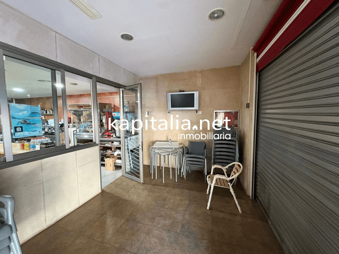 SE TRASPASA BAR- RESTAURANTE TOTALMENTE EQUIPADO LISTO PARA EMPEZAR HOY MISMO EN LA ENTRADA DE XATIVA
