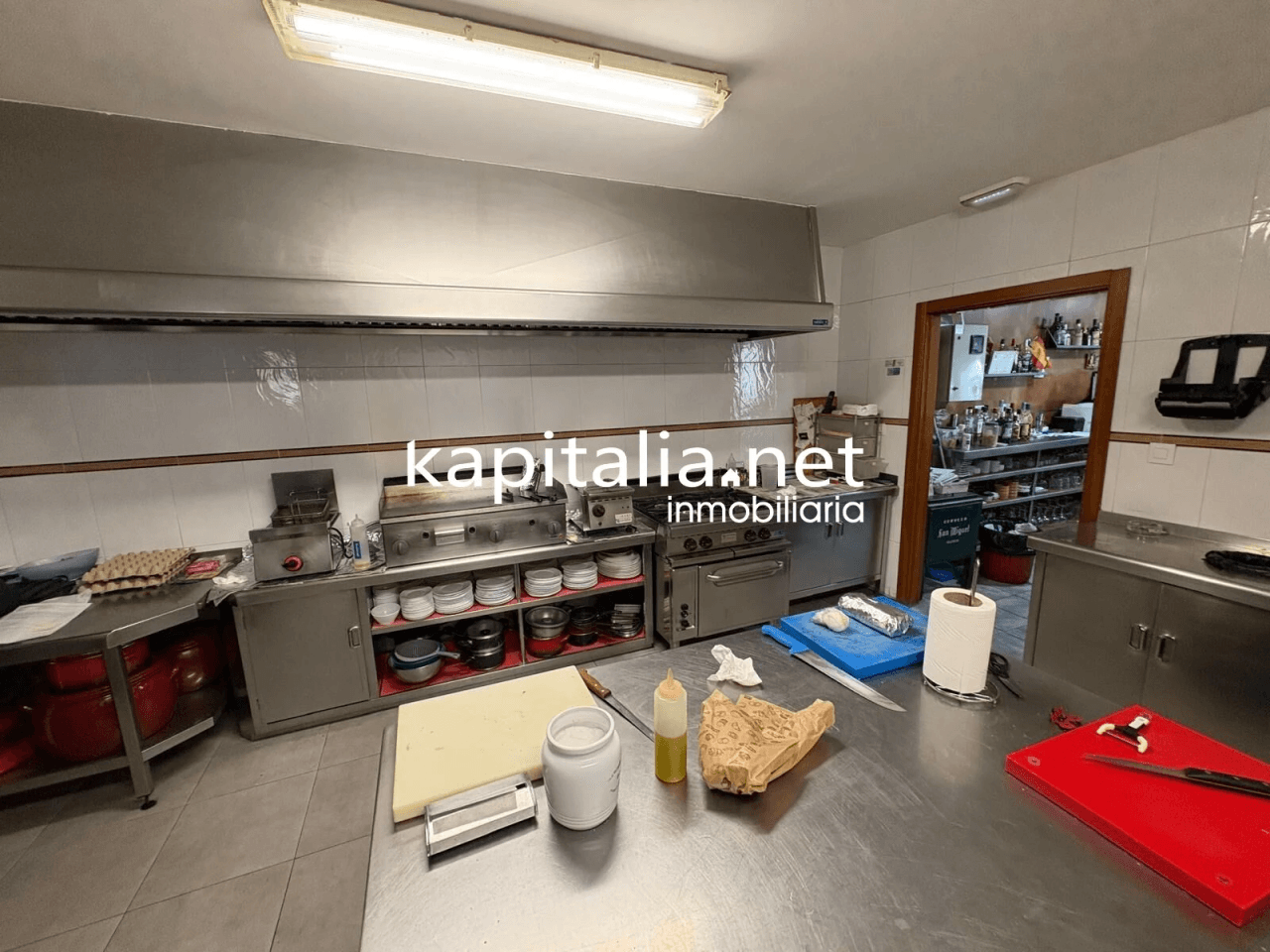 SE TRASPASA BAR- RESTAURANTE TOTALMENTE EQUIPADO LISTO PARA EMPEZAR HOY MISMO EN LA ENTRADA DE XATIVA