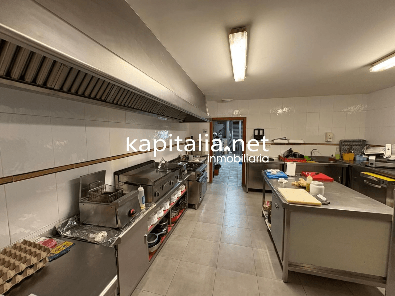 SE TRASPASA BAR- RESTAURANTE TOTALMENTE EQUIPADO LISTO PARA EMPEZAR HOY MISMO EN LA ENTRADA DE XATIVA