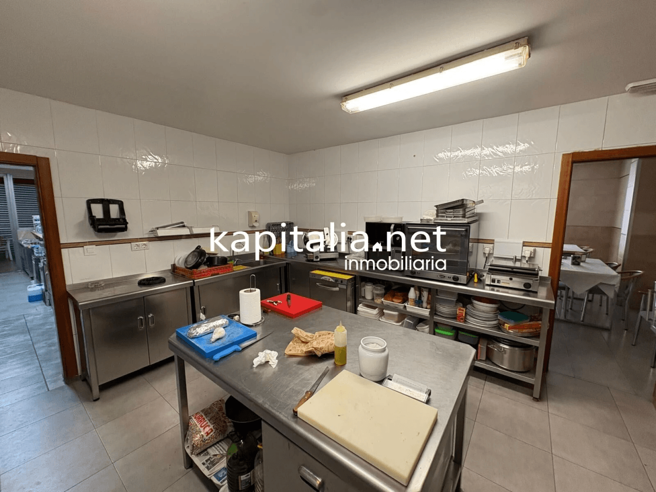 SE TRASPASA BAR- RESTAURANTE TOTALMENTE EQUIPADO LISTO PARA EMPEZAR HOY MISMO EN LA ENTRADA DE XATIVA