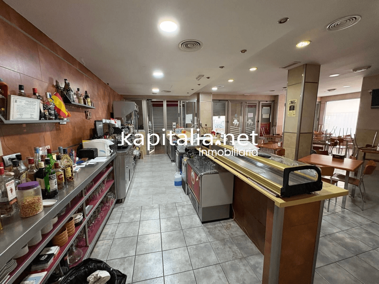 SE TRASPASA BAR- RESTAURANTE TOTALMENTE EQUIPADO LISTO PARA EMPEZAR HOY MISMO EN LA ENTRADA DE XATIVA