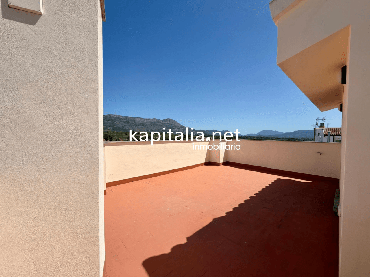 ¡Espectacular Ático Dúplex a Estrenar en Muro de Alcoy!