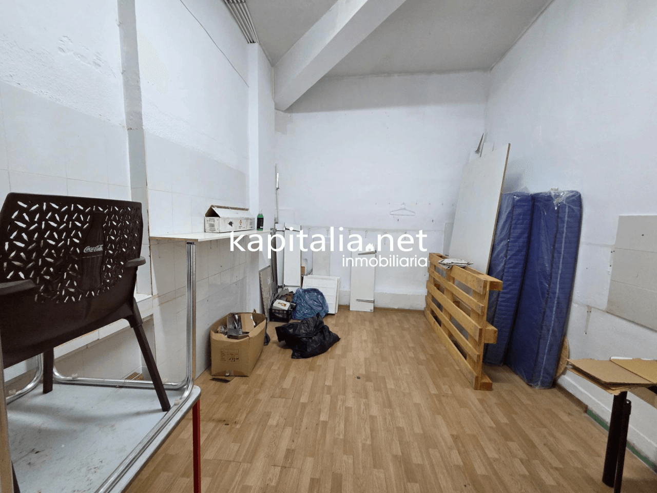 Amplio Local Comercial en Alquiler - Sant Josep, Ontinyent