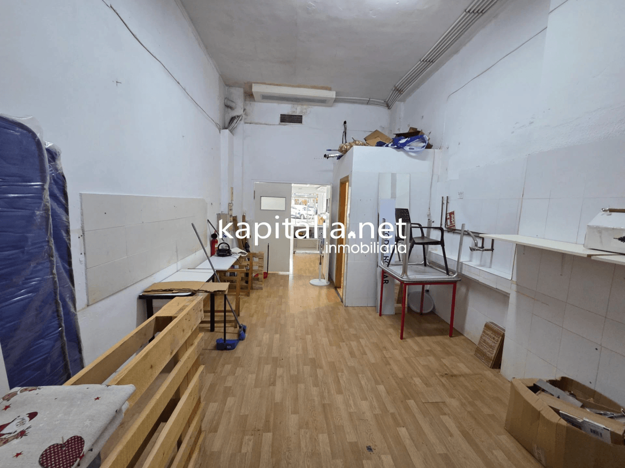 Amplio Local Comercial en Alquiler - Sant Josep, Ontinyent