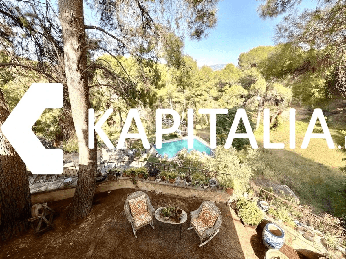 Espectacular Masía en urbanización privada con piscina y 100.000 m² de naturaleza a 5 min de Alcoy