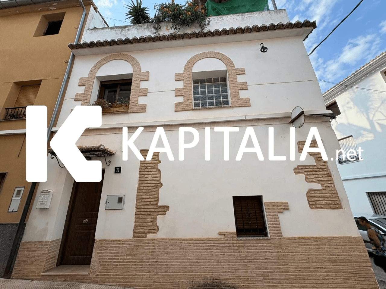ESTUPENDA CASA ADOSADA LISTA PARA ENTRAR A VIVIR A LA VENTA EN GENOVES ( A TAN SOLO 5 MINUTOS DE XATIVA )