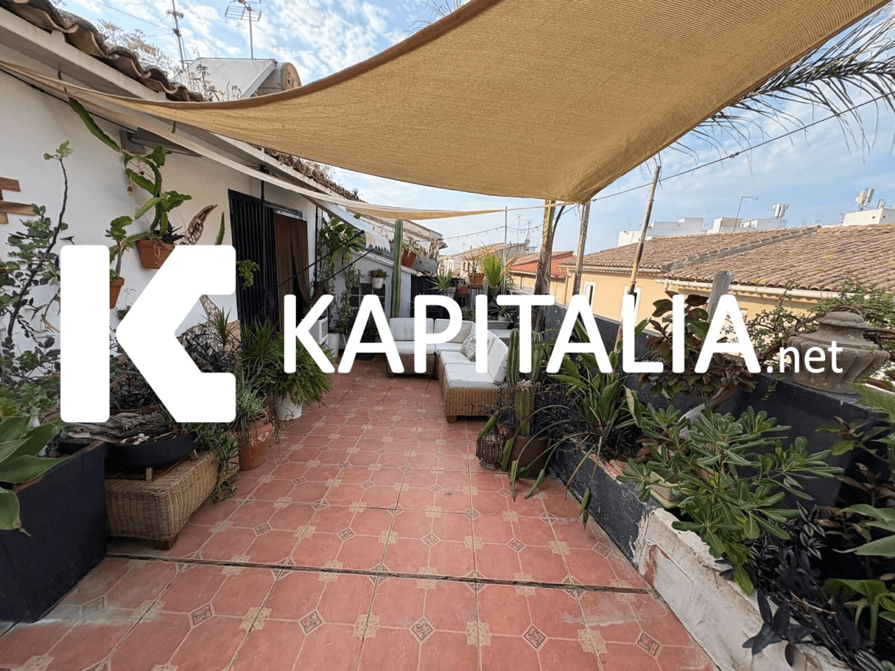 ESTUPENDA CASA ADOSADA LISTA PARA ENTRAR A VIVIR A LA VENTA EN GENOVES ( A TAN SOLO 5 MINUTOS DE XATIVA )