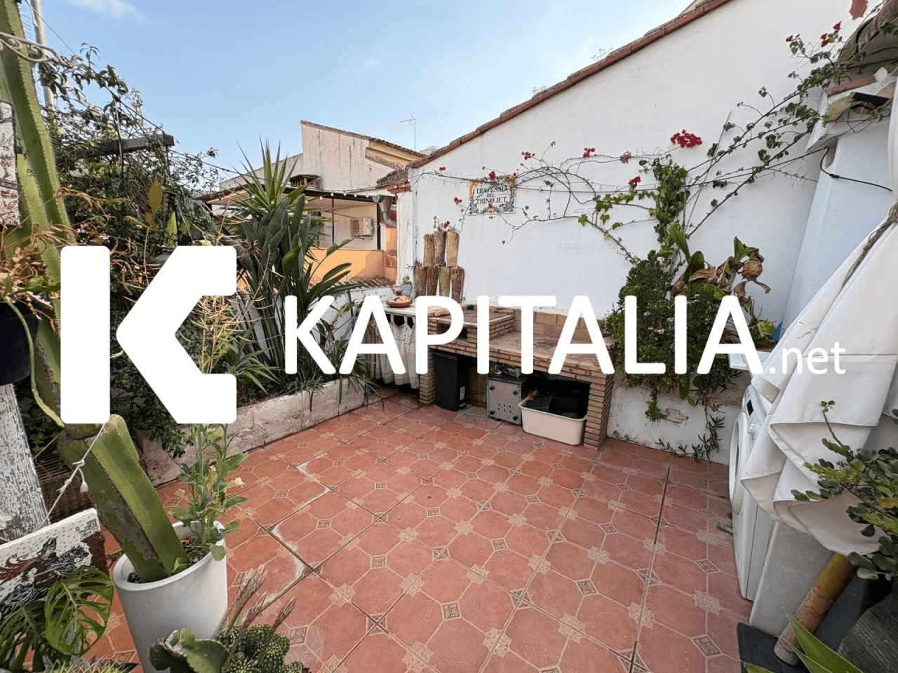 ESTUPENDA CASA ADOSADA LISTA PARA ENTRAR A VIVIR A LA VENTA EN GENOVES ( A TAN SOLO 5 MINUTOS DE XATIVA )