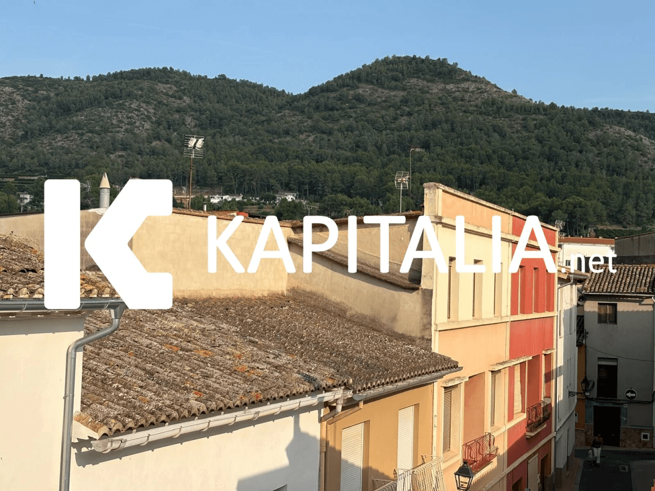 ESTUPENDA CASA ADOSADA LISTA PARA ENTRAR A VIVIR A LA VENTA EN GENOVES ( A TAN SOLO 5 MINUTOS DE XATIVA )