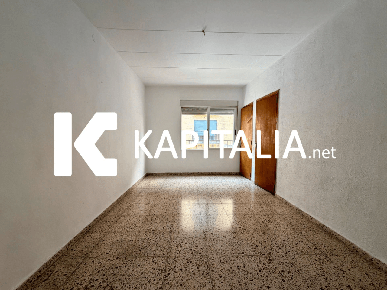 ¡Gran casa con infinitas posibilidades y doble acceso en la mejor zona de Muro!