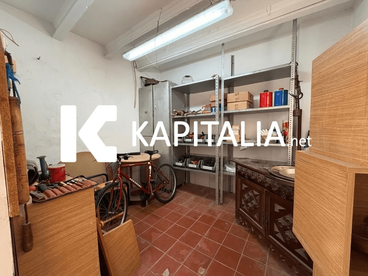 ¡Gran casa con infinitas posibilidades y doble acceso en la mejor zona de Muro!