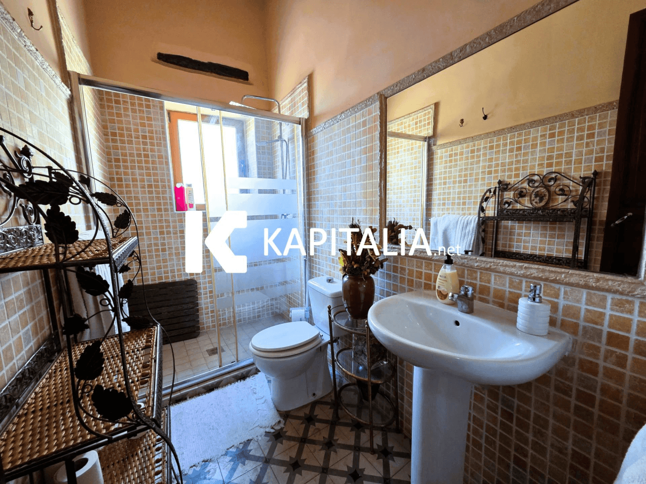 Hotel en traspaso entre Xativa, Ontinyent y Alcoy - ¡Oportunidad Única!