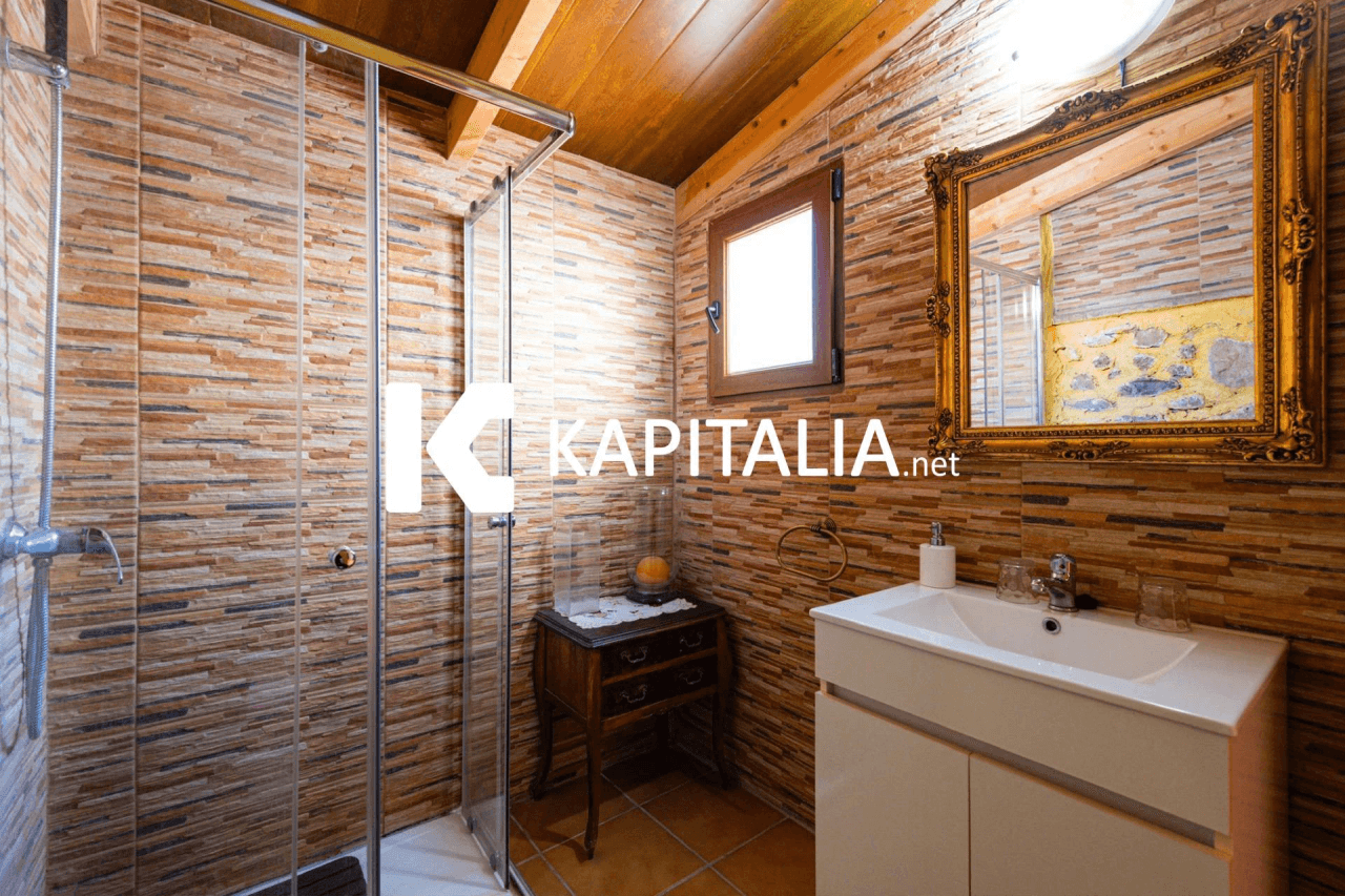 Hotel en traspaso entre Xativa, Ontinyent y Alcoy - ¡Oportunidad Única!