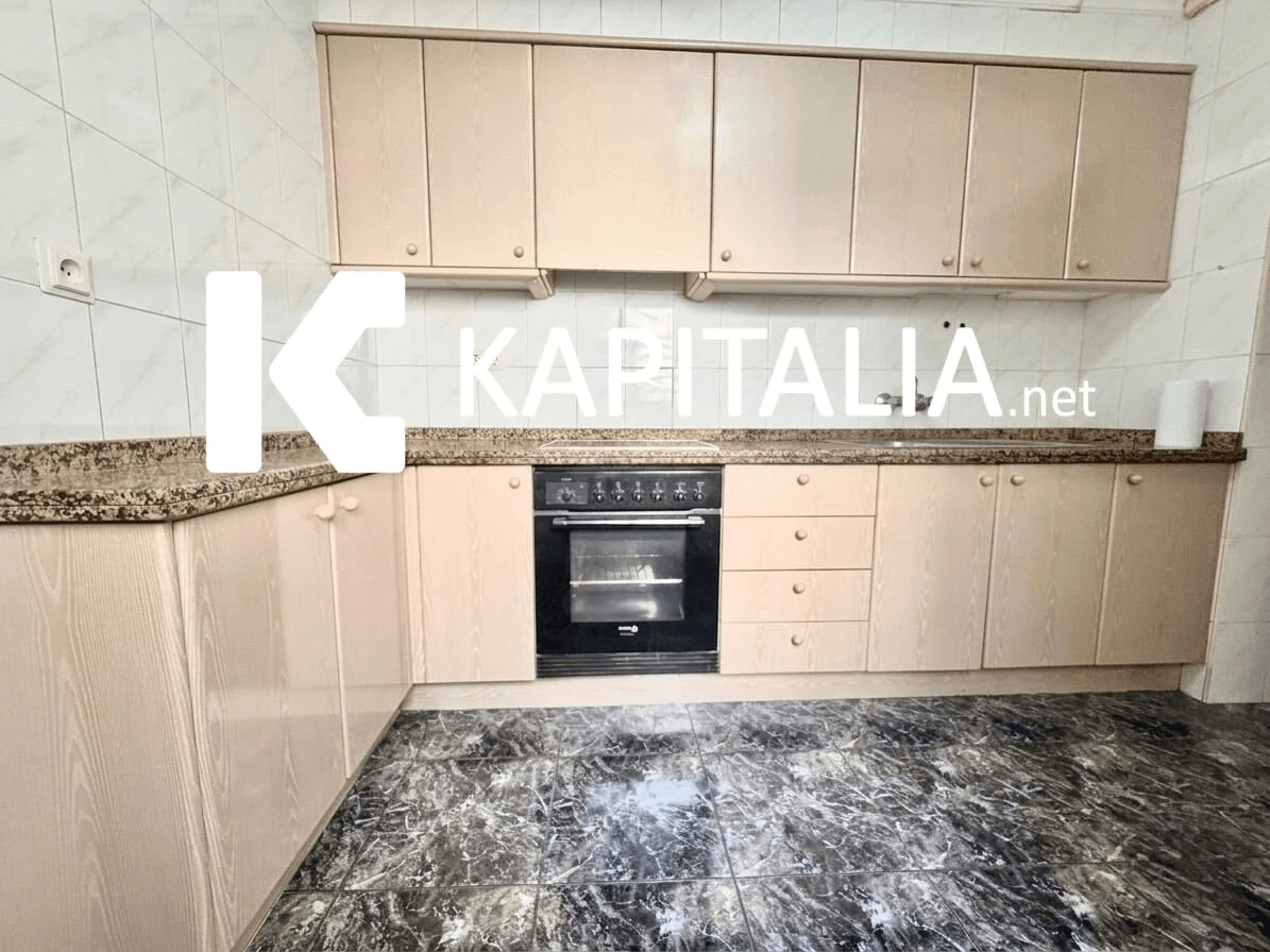 ¡Gran casa con infinitas posibilidades y doble acceso en la mejor zona de Muro!