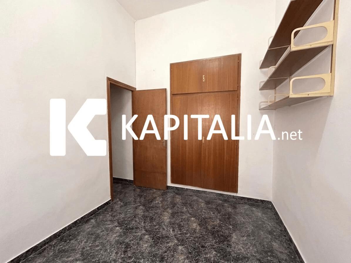 ¡Gran casa con infinitas posibilidades y doble acceso en la mejor zona de Muro!