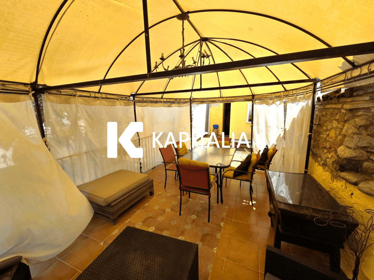 Hotel en traspaso entre Xativa, Ontinyent y Alcoy - ¡Oportunidad Única!