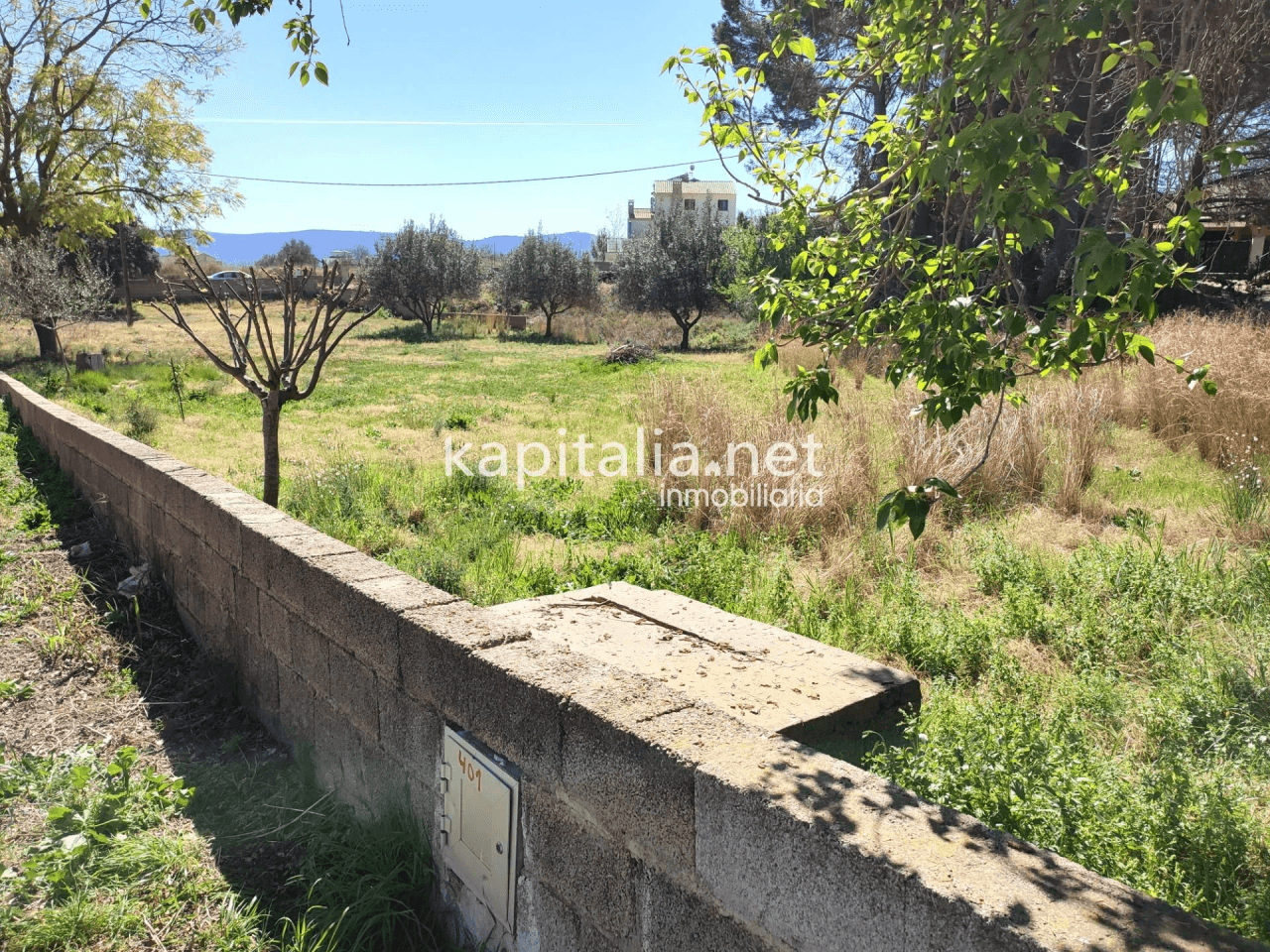 TERRENO URBANO A LA VENTA EN L´ALCUDIA DE CRESPINS.