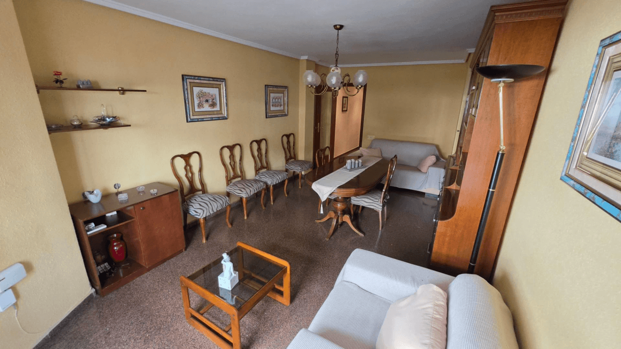 VIVIENDA A LA VENTA CON GARAJE INCLUIDO, SOLO EN KAPITALIA!!!!!