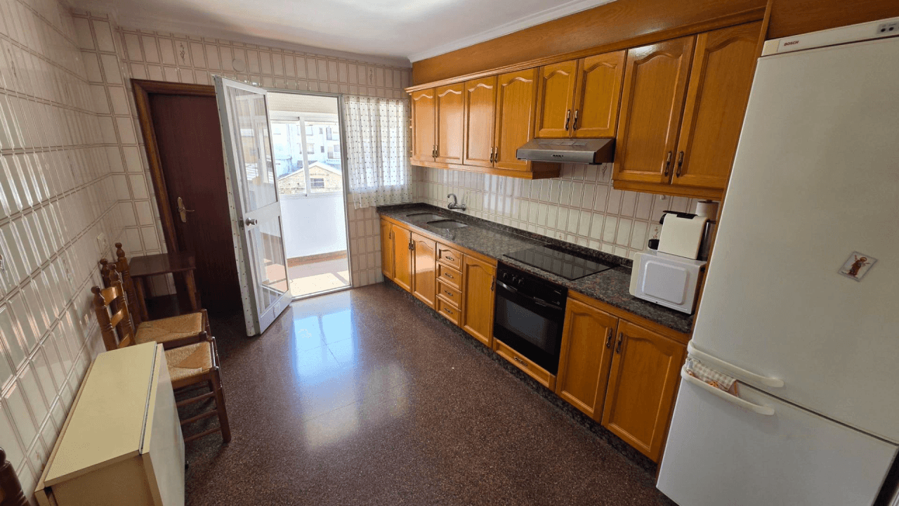 VIVIENDA A LA VENTA CON GARAJE INCLUIDO, SOLO EN KAPITALIA!!!!!