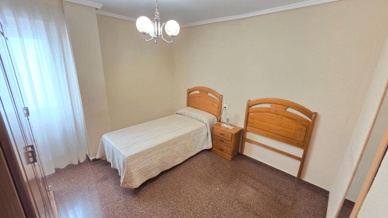 VIVIENDA A LA VENTA CON GARAJE INCLUIDO, SOLO EN KAPITALIA!!!!!
