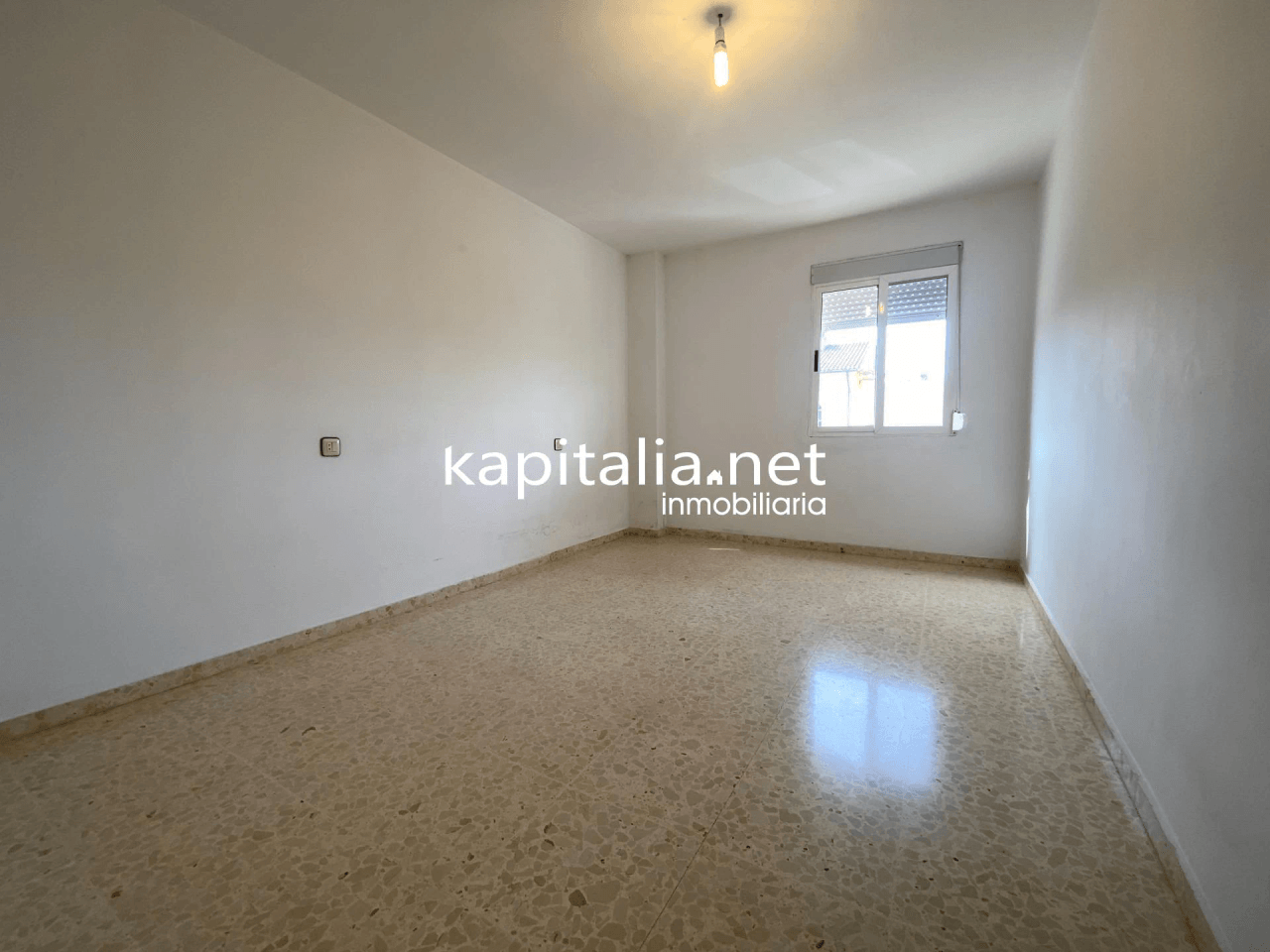 Amplio y luminoso piso en VENTA en La Bola, Xàtiva, con garaje y trastero