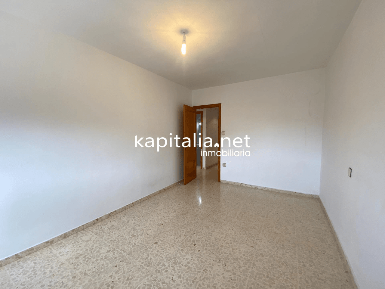 Amplio y luminoso piso en VENTA en La Bola, Xàtiva, con garaje y trastero