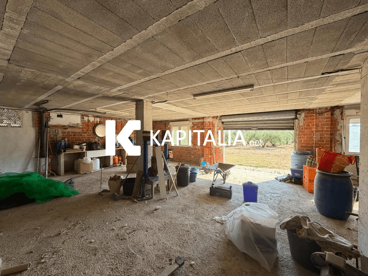 CHALET CERCA DE LA CIUDAD Y CON MAGNÍFICAS VISTAS A LA MONTAÑA.