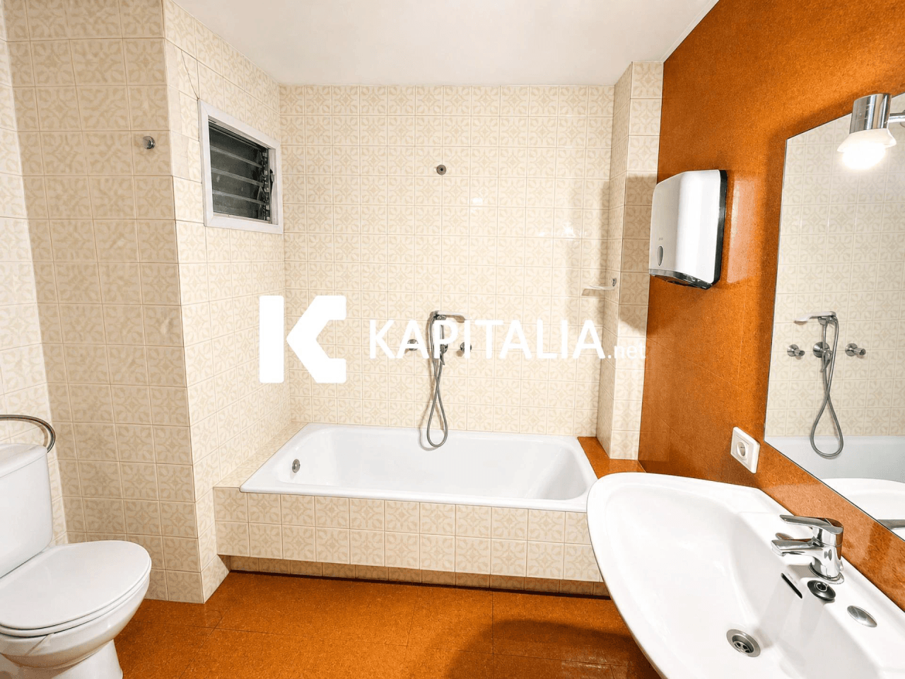 ESTUPENDO PISO DE 150MTRS CON PATIO A LA VENTA EN EL CENTRO DE XATIVA