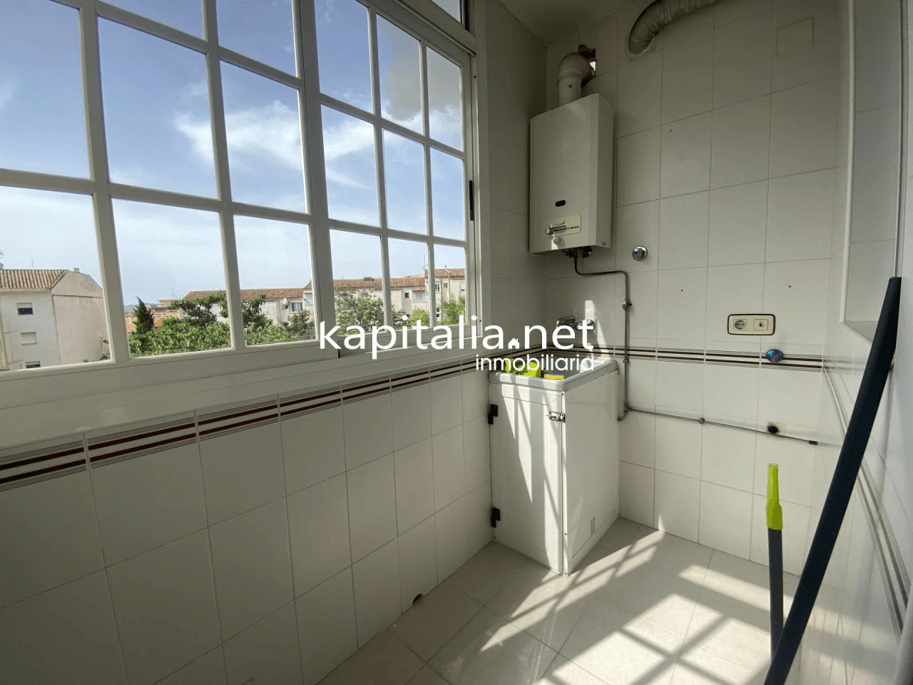 Amplio y luminoso piso en VENTA en La Bola, Xàtiva, con garaje y trastero