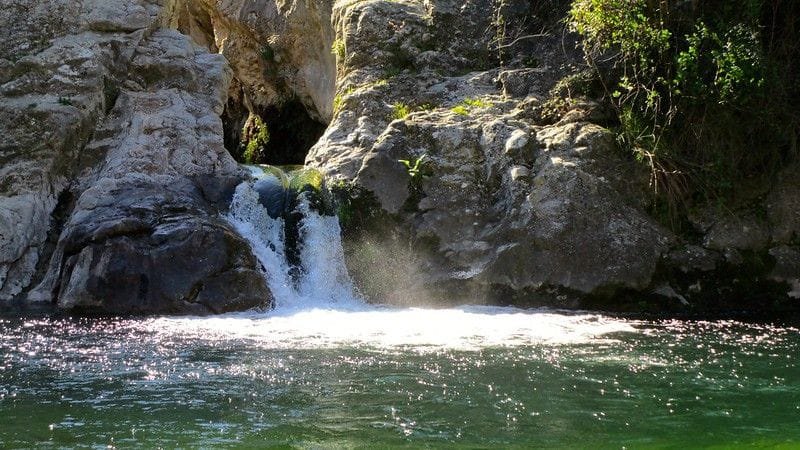 Descubre cómo disfrutar este verano del Paraje del Pou Clar de Ontinyent
