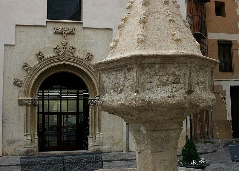 Xàtiva Revela Tesoros Más Allá de su Imponente Castillo