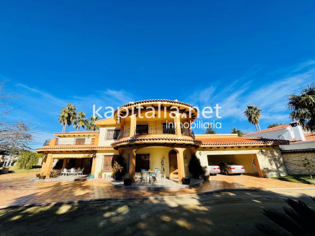 Extraordinario chalet a la venta en zona Pou Clar (Ontinyent).
