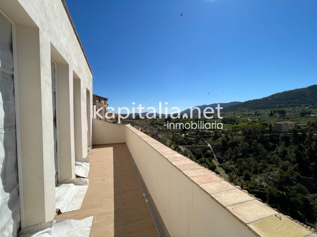 House for sale in Bocairent.