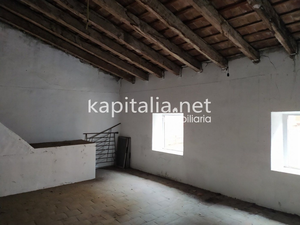 EDIFICIO A LA VENTA EN CENTRO DE XÀTIVA