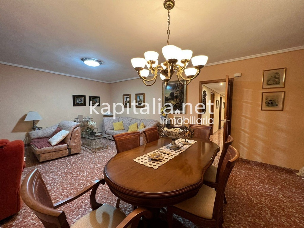 Magnificent flat for sale in Ontinyent in main avenue