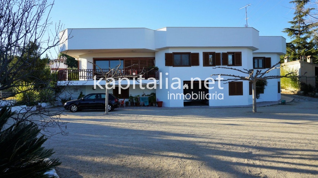 Fantastic villa for sale 1Km from Ontinyent.