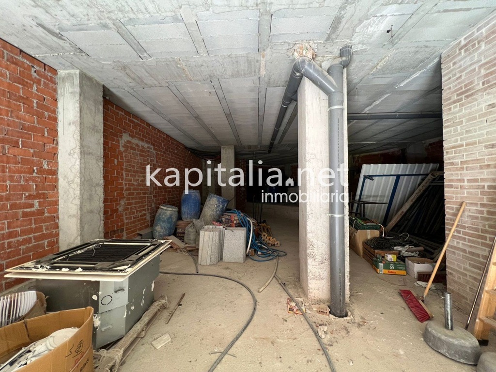 Local comercial en venta en Ontinyent, zona El Llombo