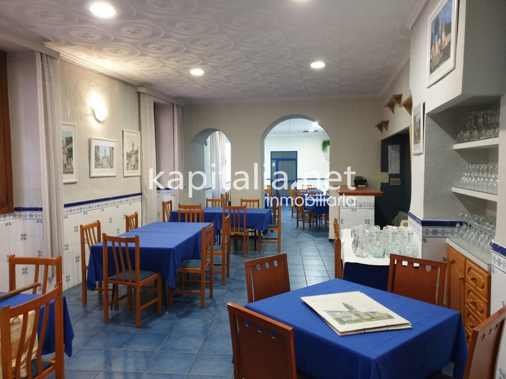 EMBLEMÁTICO RESTAURANTE A LA VENTA EN BOCAIRENT