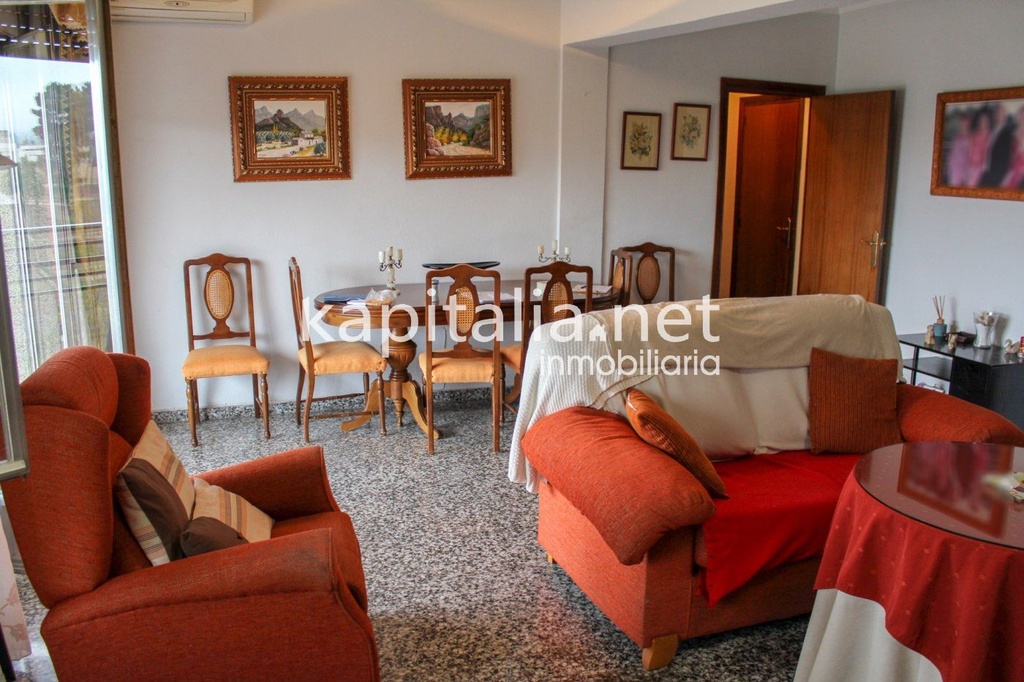 Piso a la venta en Avda. la feria, Albaida
