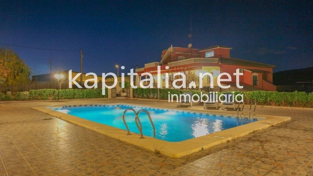 Exclusivo chalet a la venta en Barxeta