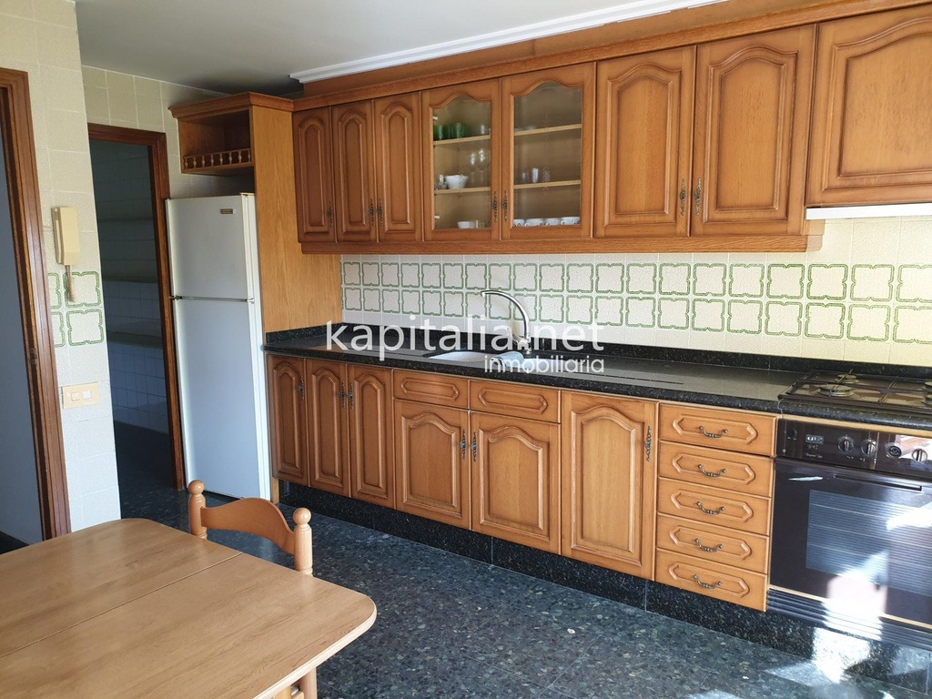 GRAN PISO A LA VENTA EN DANIEL GIL DE ONTINYENT