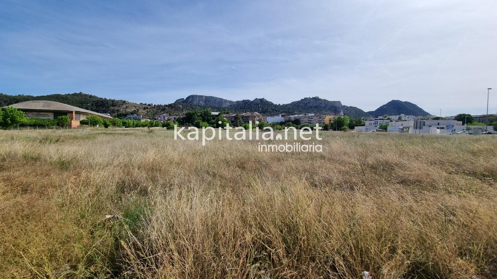 Parcela industrial a la venta en Xativa