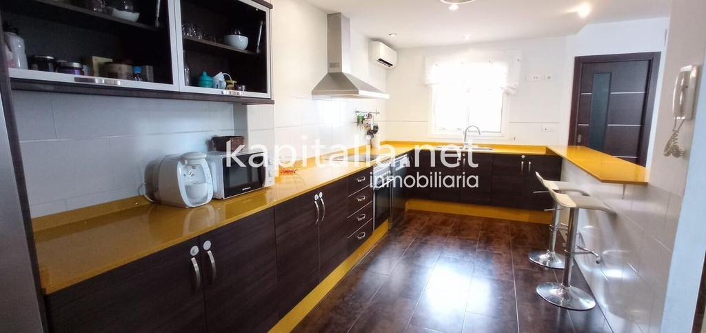 Estupenda casa adosada en venta en Lloc Nou D'Enfenollet